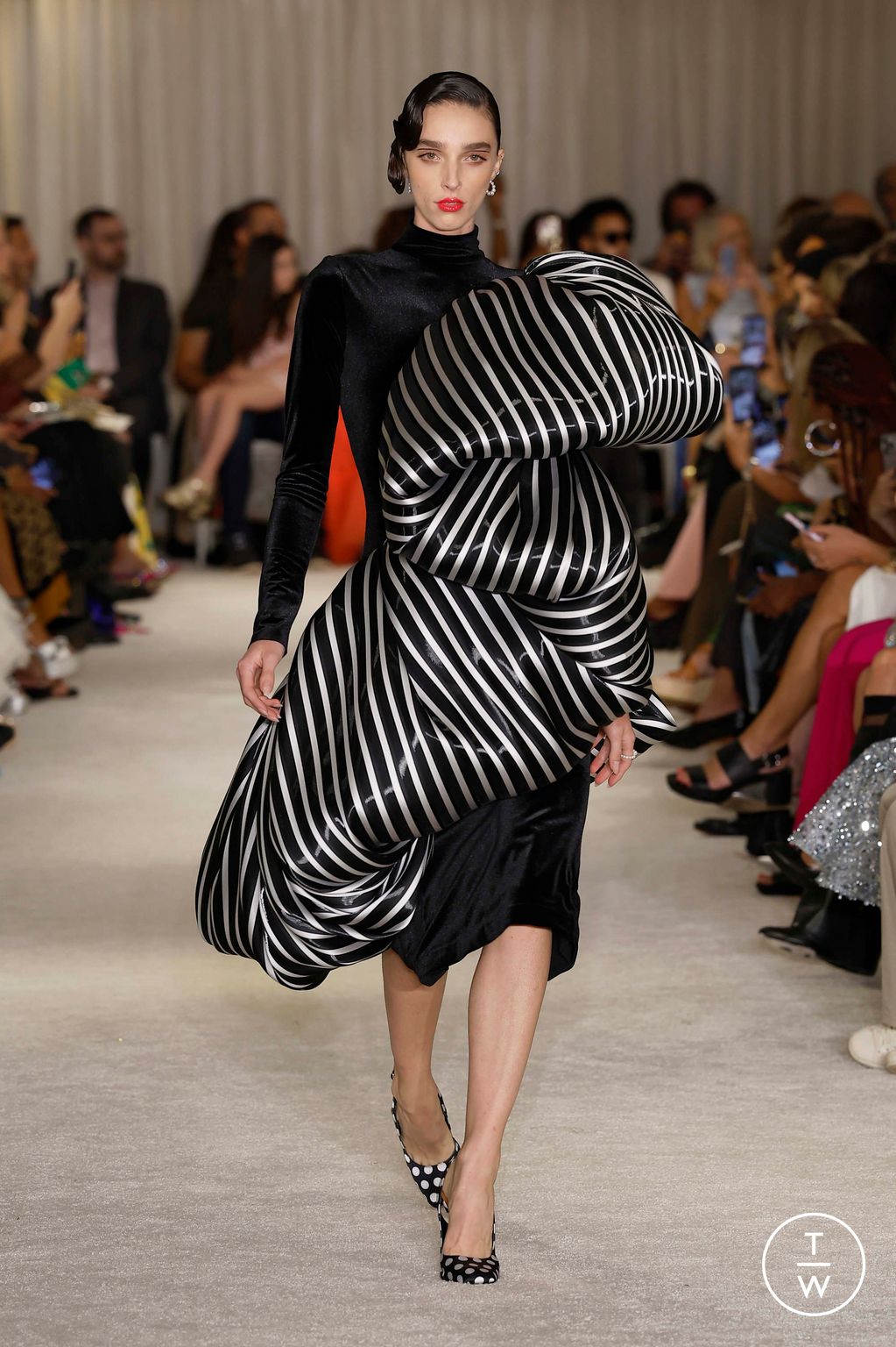 Fashion Week New York Spring/Summer 2026 look 6 from the Christian Siriano collection womenswear