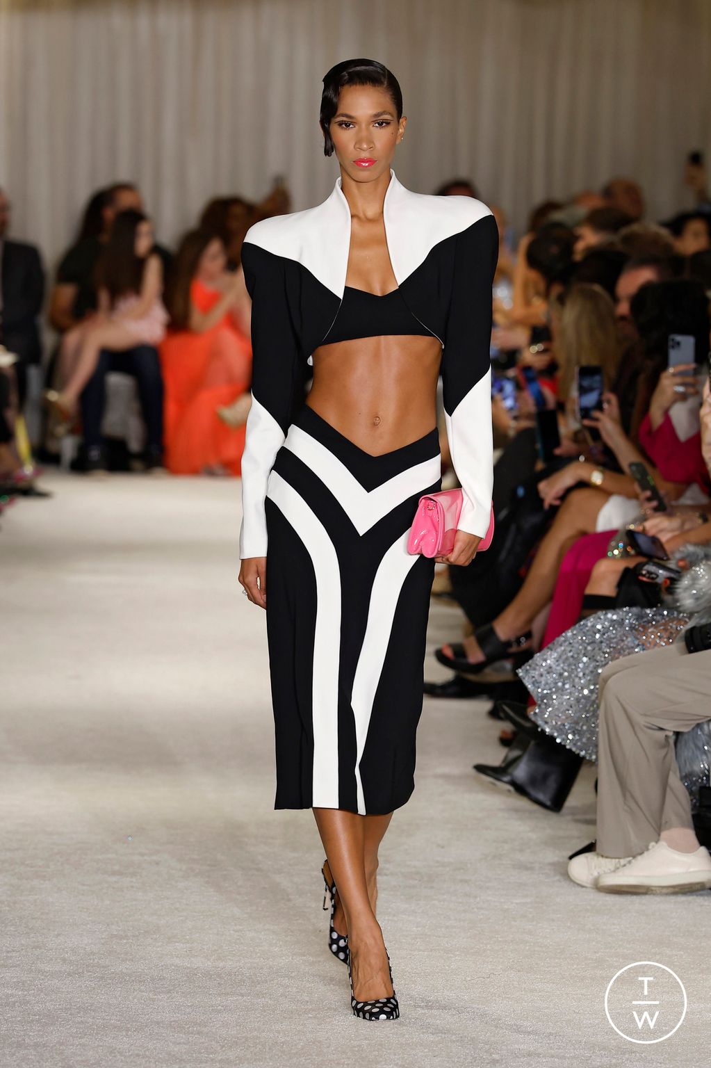Fashion Week New York Spring/Summer 2026 look 16 from the Christian Siriano collection womenswear