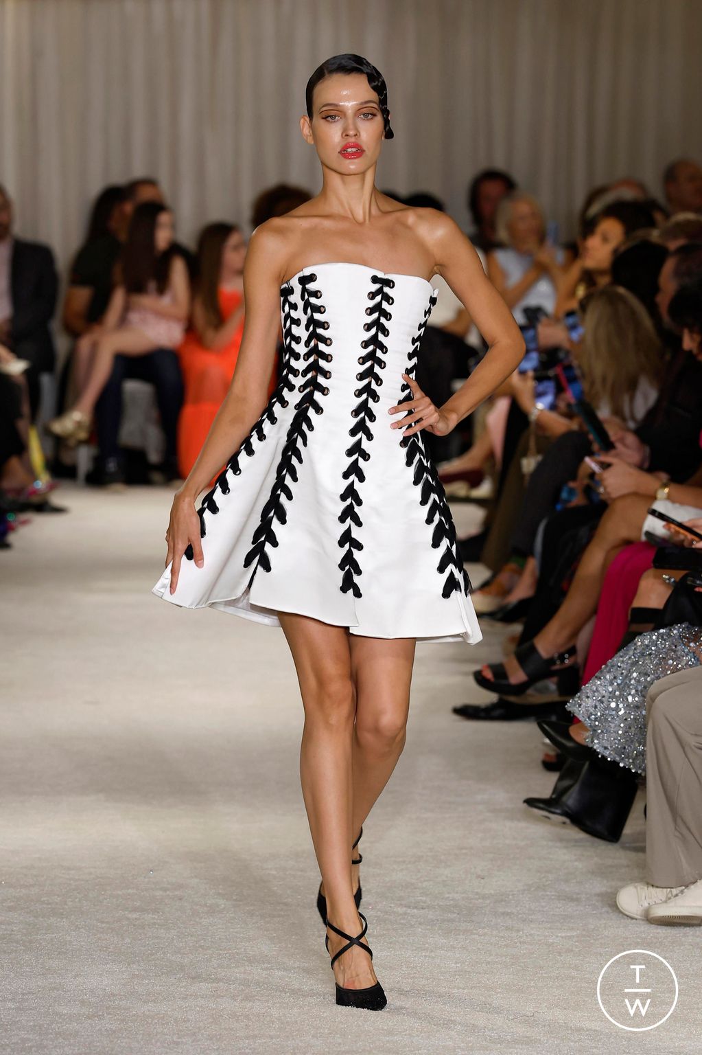 Fashion Week New York Spring/Summer 2026 look 17 from the Christian Siriano collection womenswear