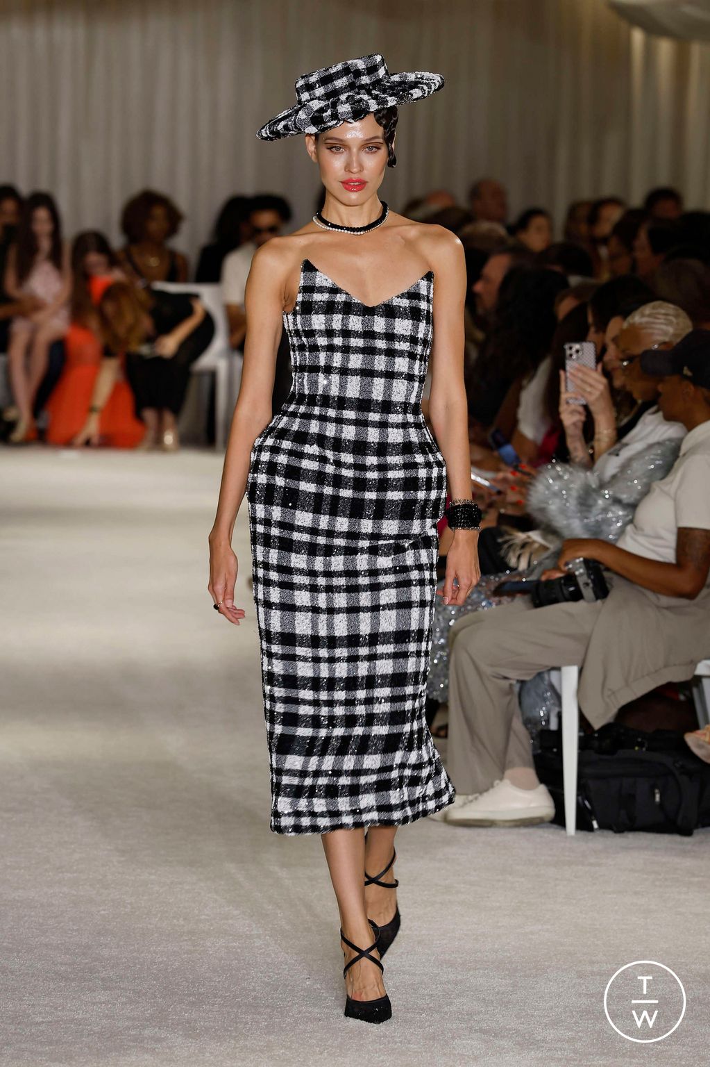 Fashion Week New York Spring/Summer 2026 look 44 from the Christian Siriano collection womenswear