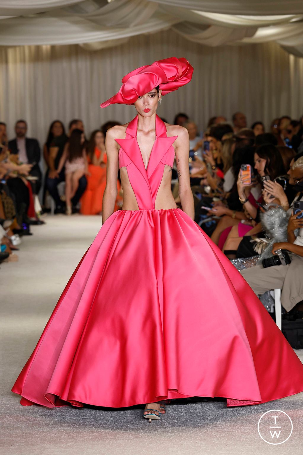 Fashion Week New York Spring/Summer 2026 look 60 from the Christian Siriano collection womenswear