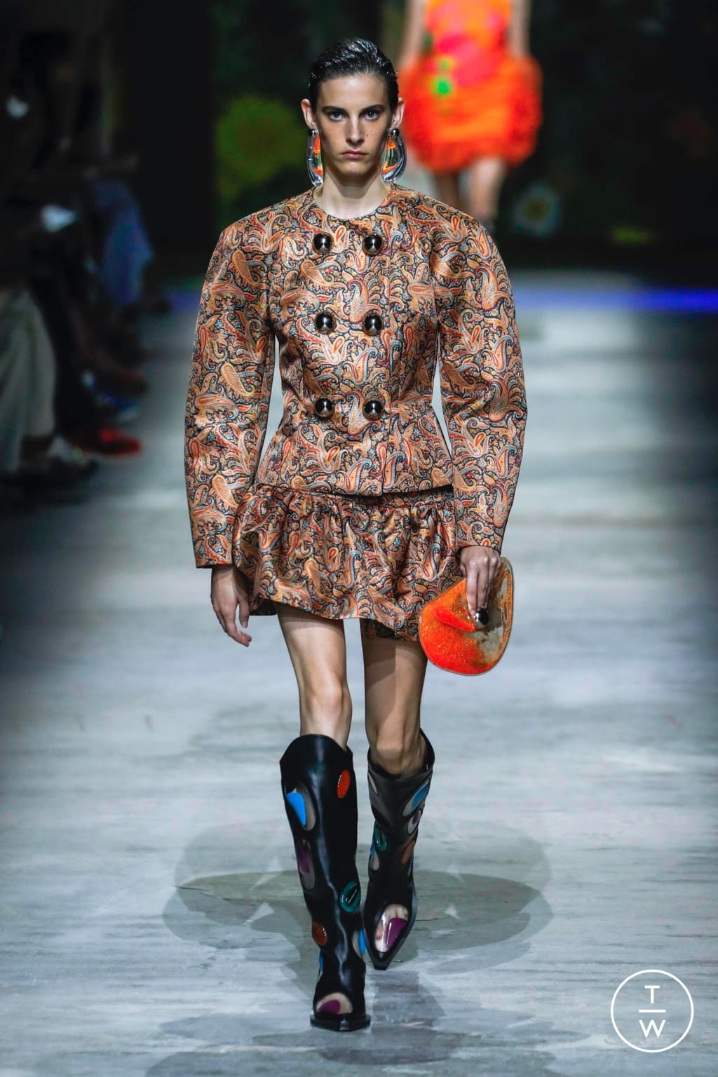 Fashion Week London Spring/Summer 2020 look 22 from the Christopher Kane collection womenswear