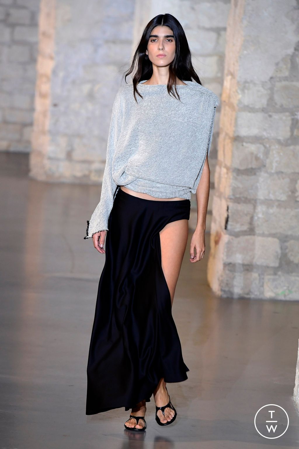 Fashion Week Paris Spring/Summer 2024 look 23 from the Christopher Esber collection womenswear