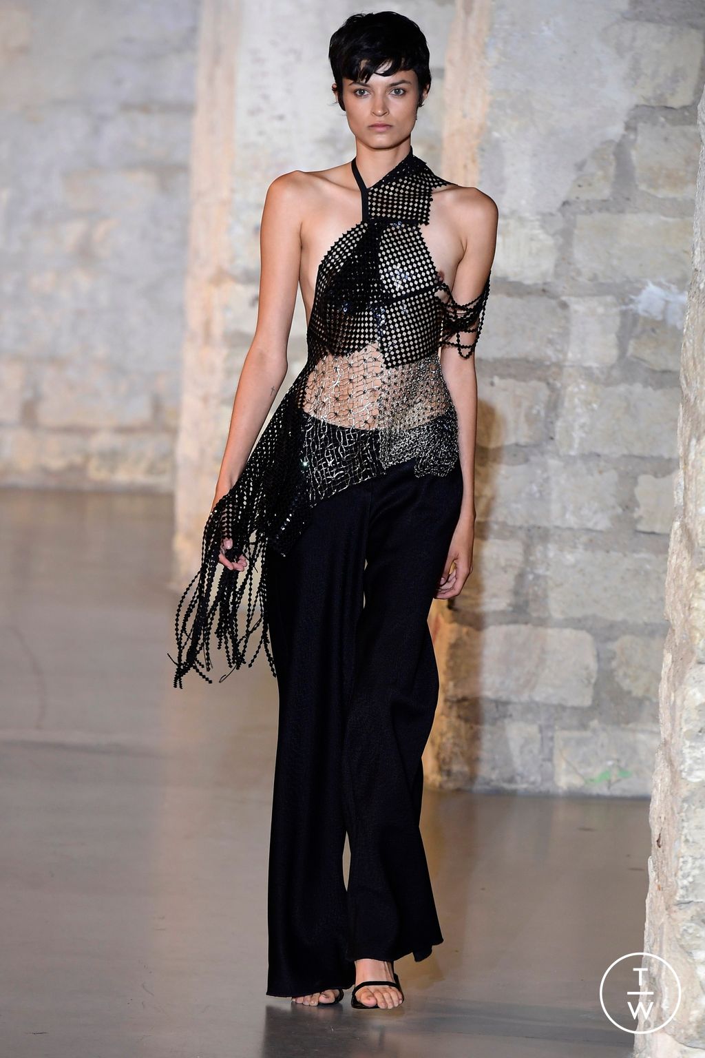 Fashion Week Paris Spring/Summer 2024 look 37 from the Christopher Esber collection 女装