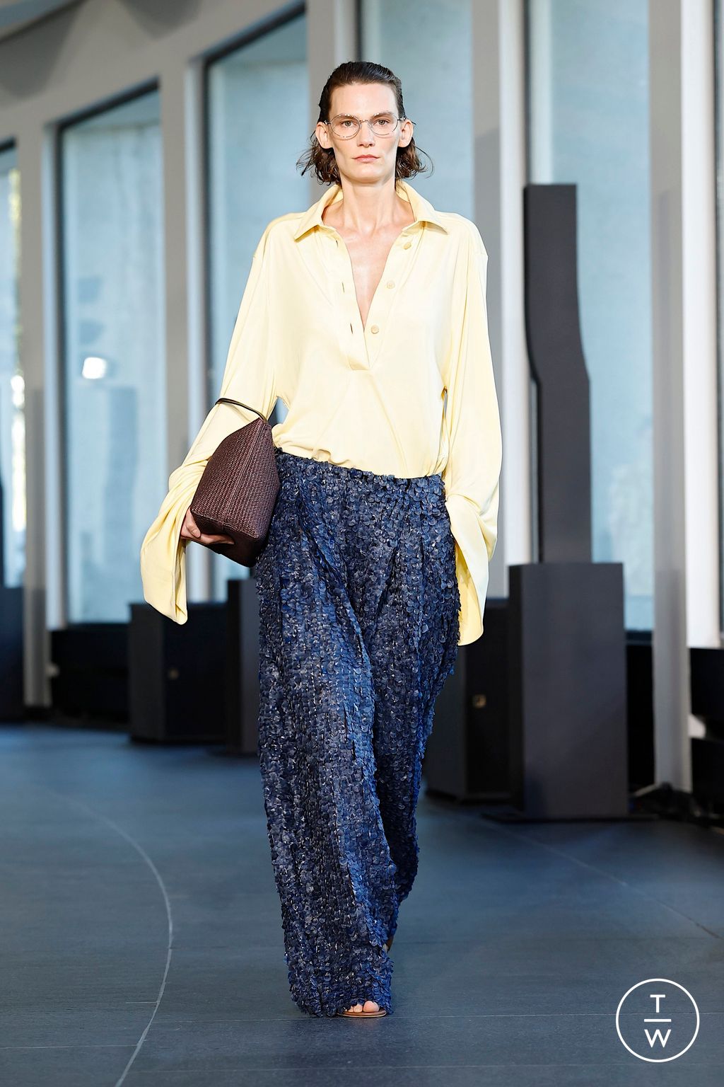 Fashion Week Paris Spring/Summer 2026 look 4 from the Christopher Esber collection 女装