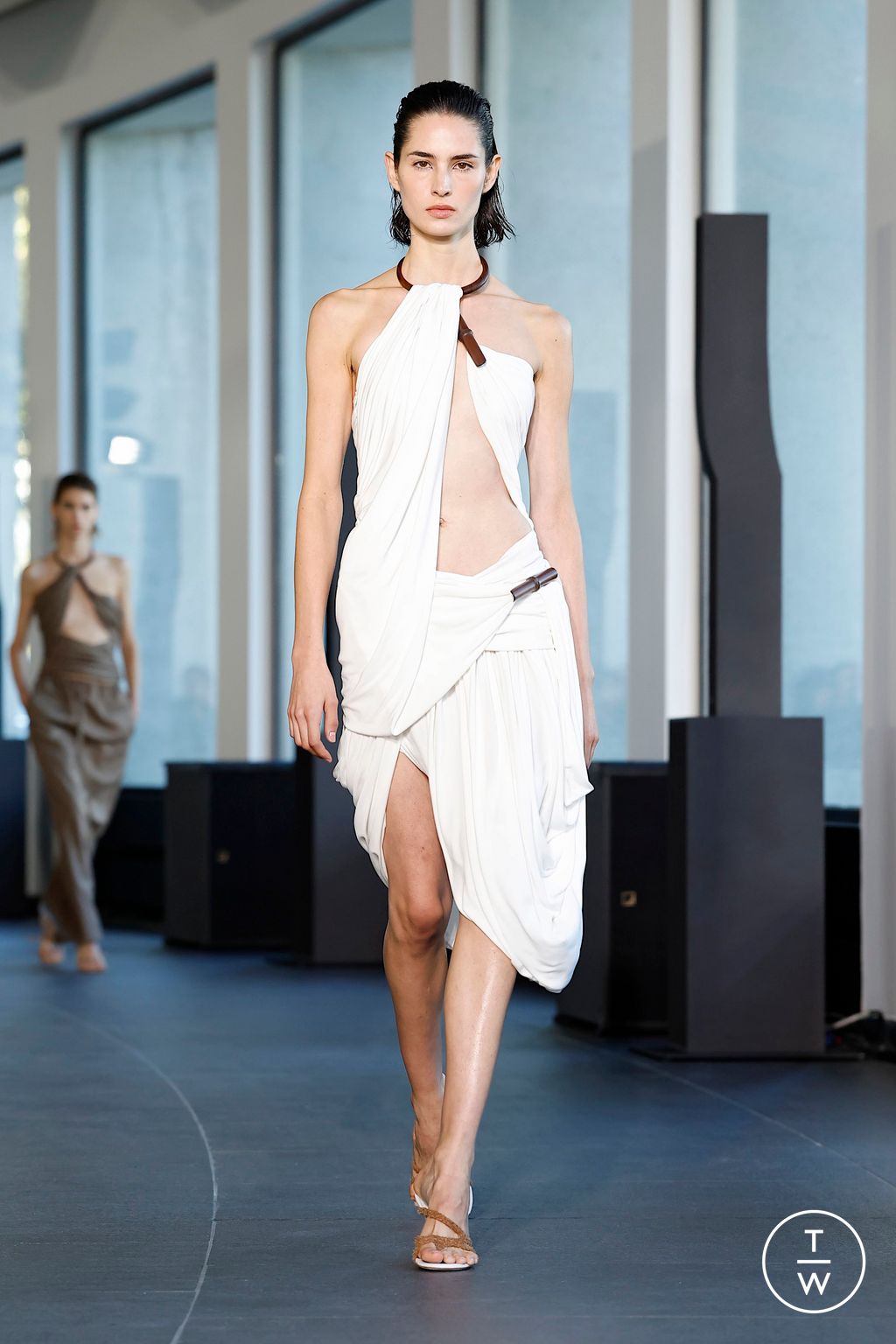 Fashion Week Paris Spring/Summer 2026 look 17 from the Christopher Esber collection womenswear