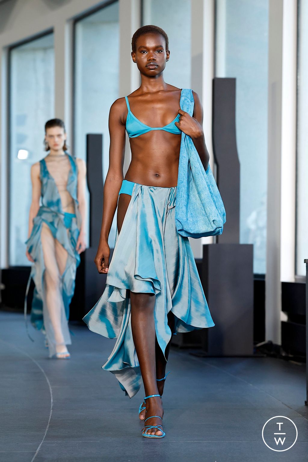 Fashion Week Paris Spring/Summer 2026 look 19 from the Christopher Esber collection 女装