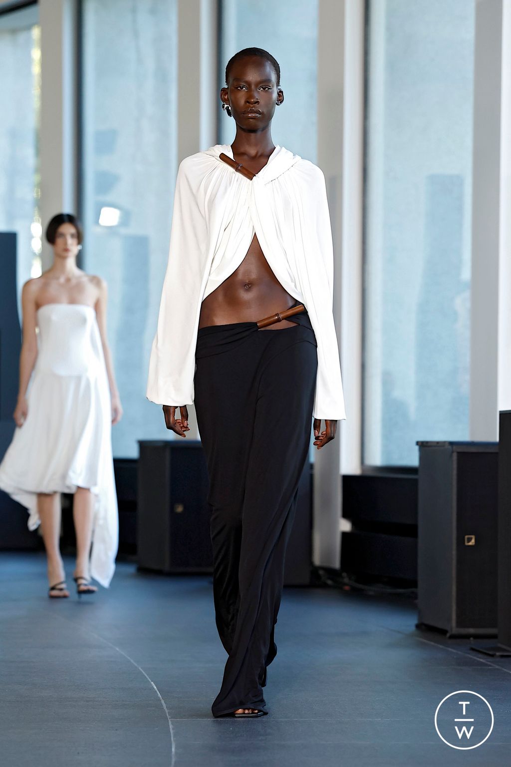 Fashion Week Paris Spring/Summer 2026 look 23 from the Christopher Esber collection 女装