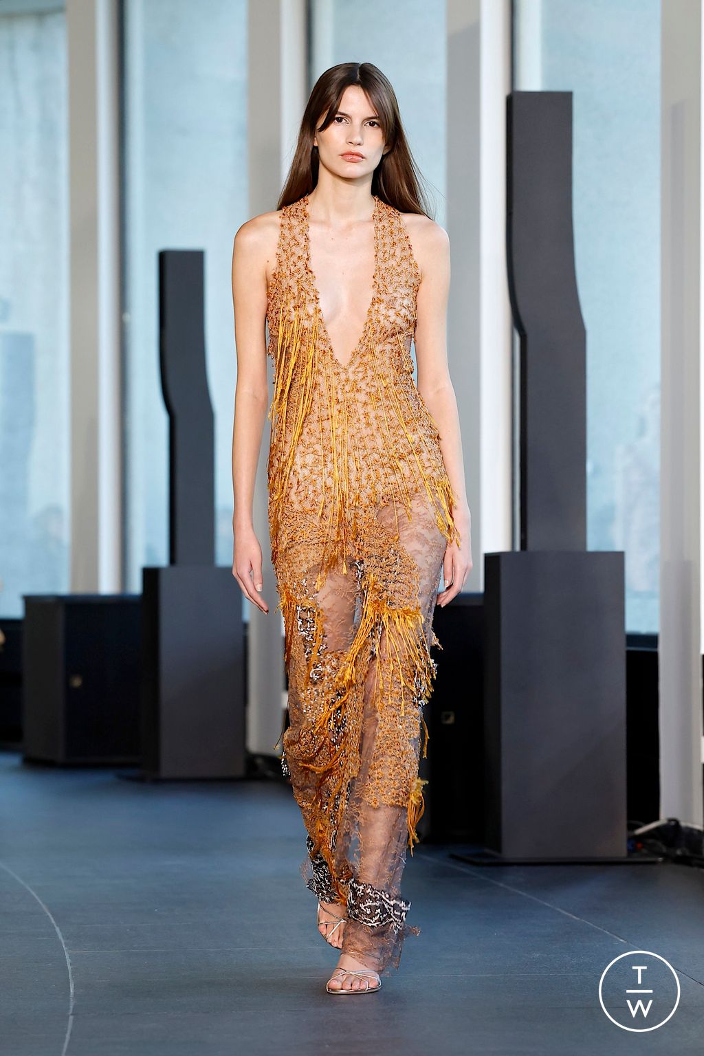 Fashion Week Paris Spring/Summer 2026 look 27 from the Christopher Esber collection 女装