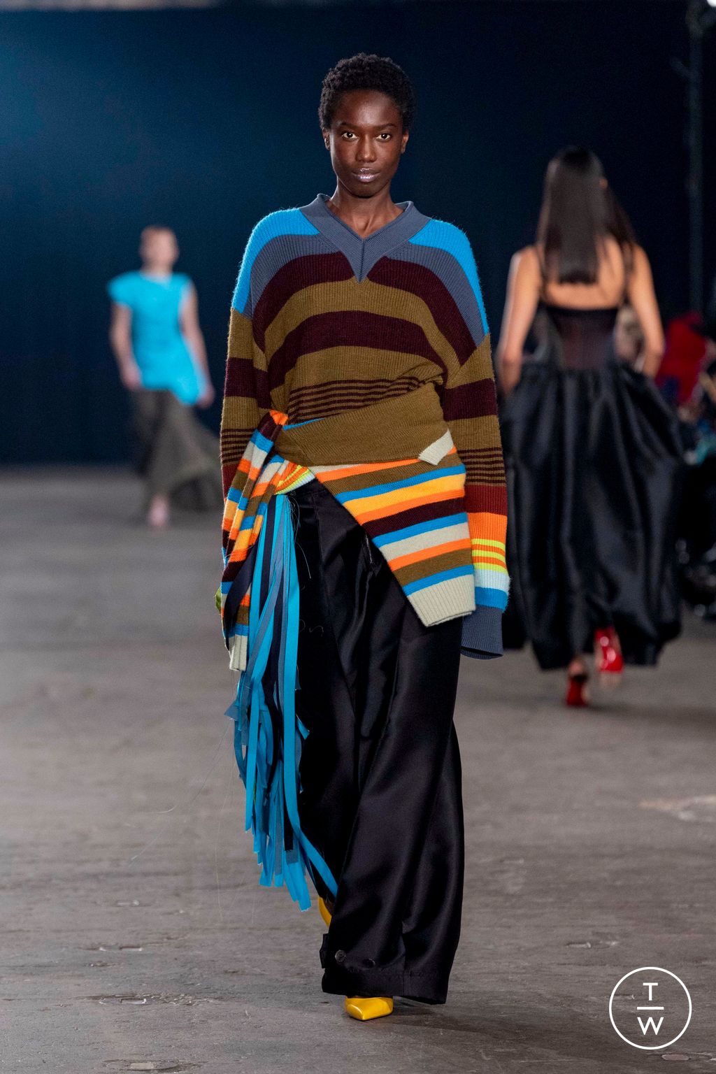 Fashion Week New York Fall/Winter 2025 look 32 from the Christopher John Rogers collection womenswear