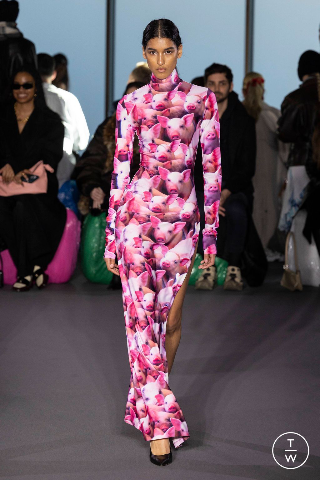 Fashion Week London Fall/Winter 2023 look 31 from the Christopher Kane collection 女装
