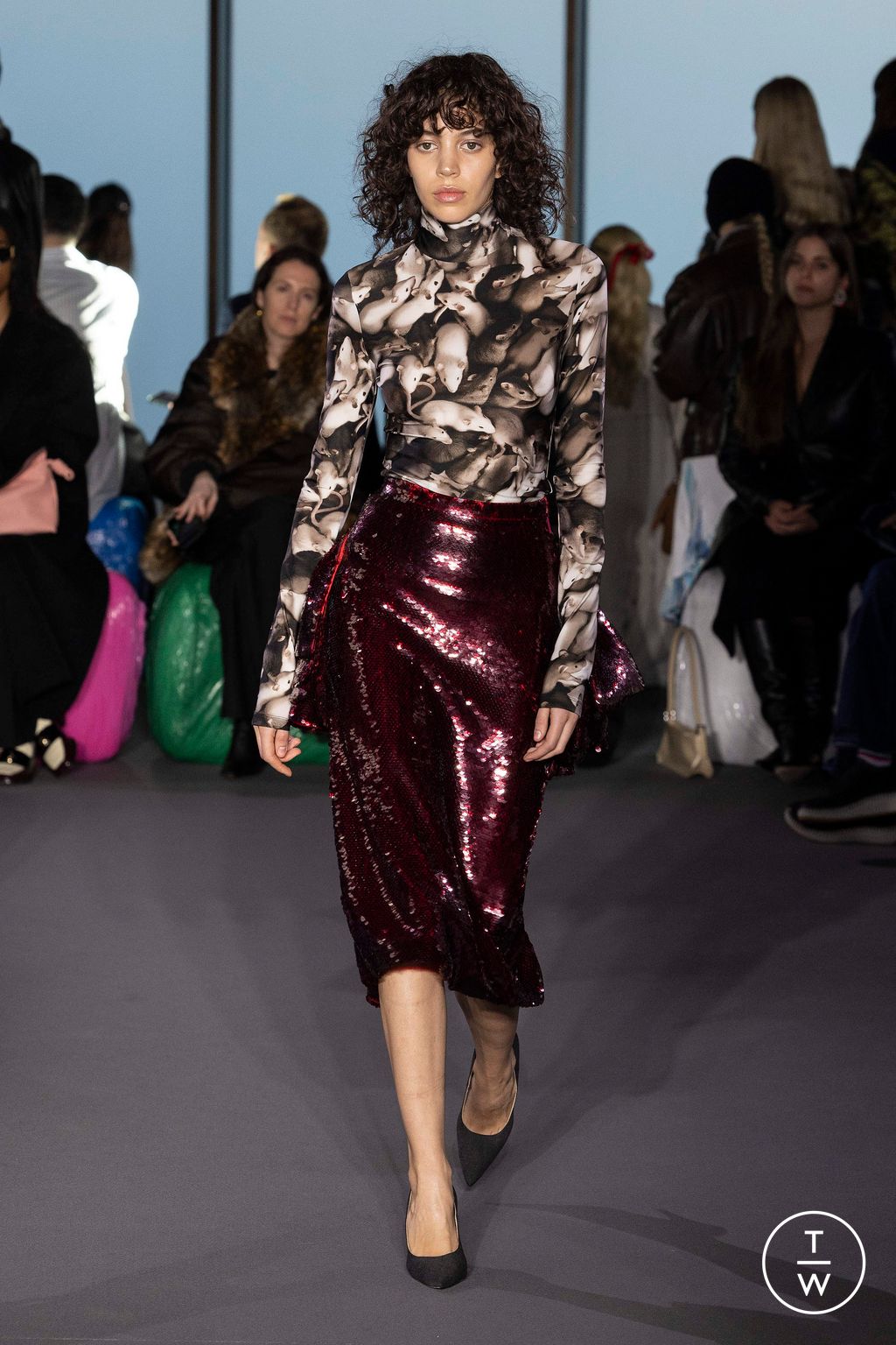 Fashion Week London Fall/Winter 2023 look 39 from the Christopher Kane collection 女装
