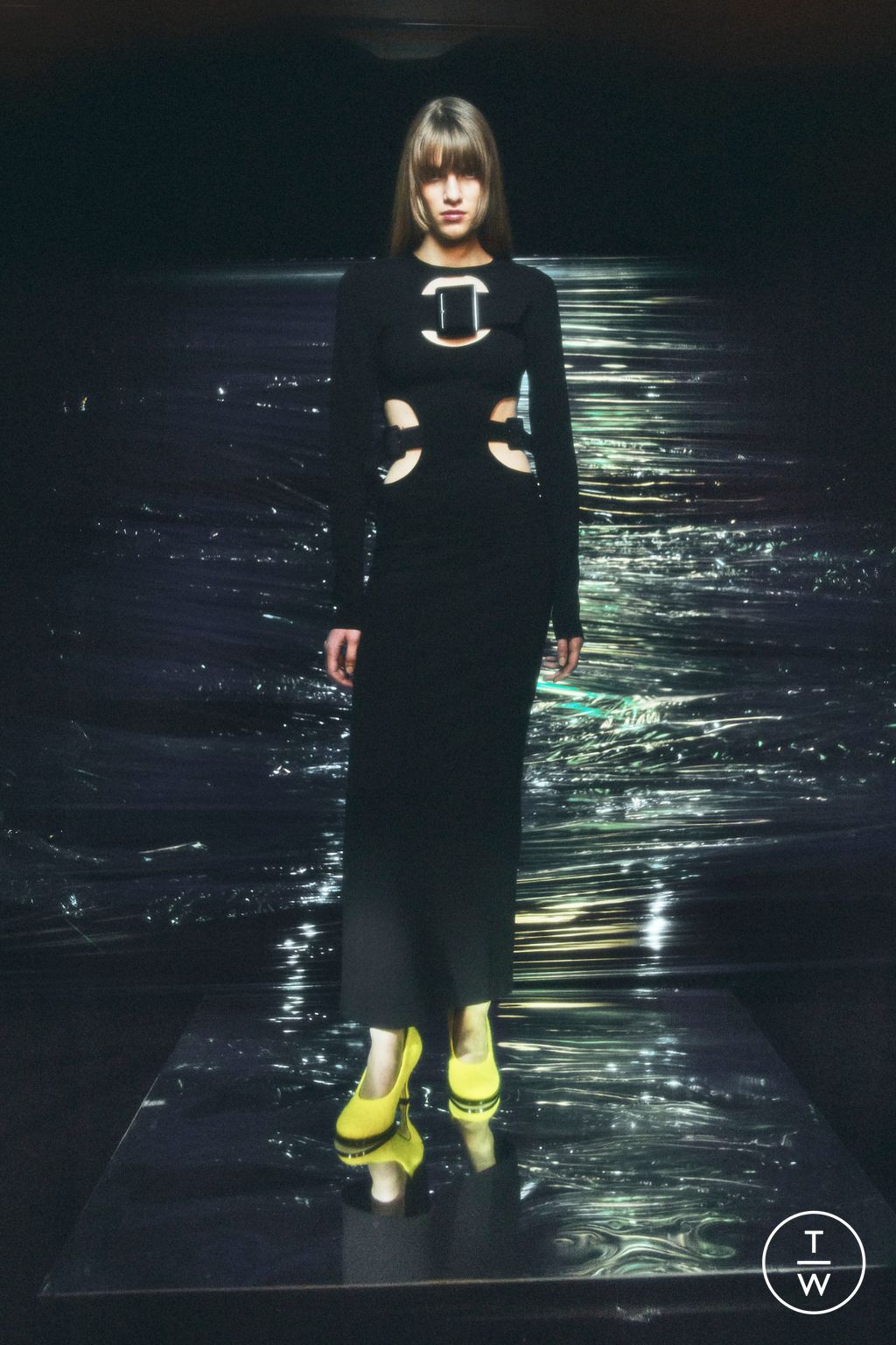 Fashion Week London Pre-Fall 2023 look 2 from the Christopher Kane collection womenswear