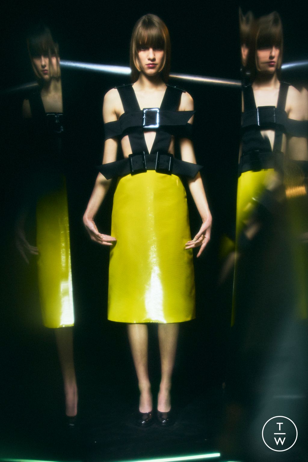 Fashion Week London Pre-Fall 2023 look 6 de la collection Christopher Kane womenswear