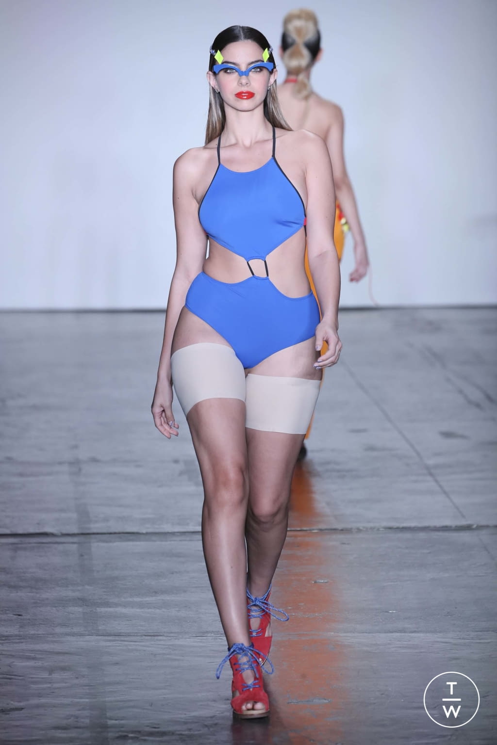 Fashion Week New York Fall/Winter 2018 look 6 from the Chromat collection 女装
