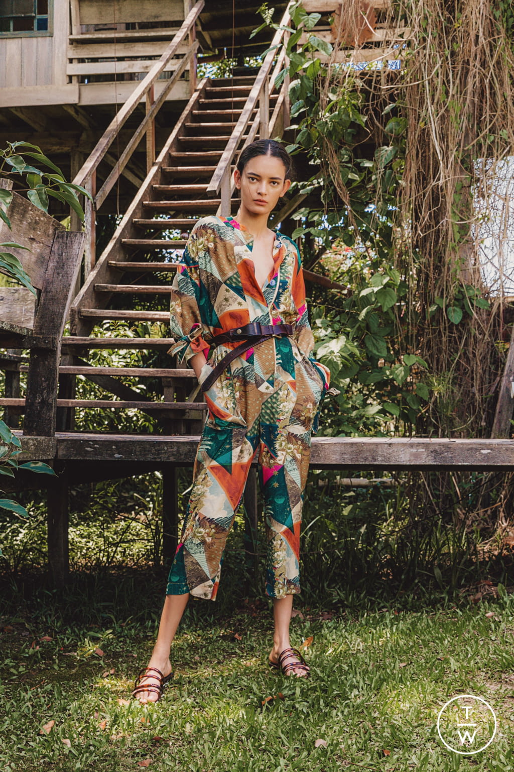 Fashion Week New York Pre-Fall 2020 look 1 from the Chufy collection 女装