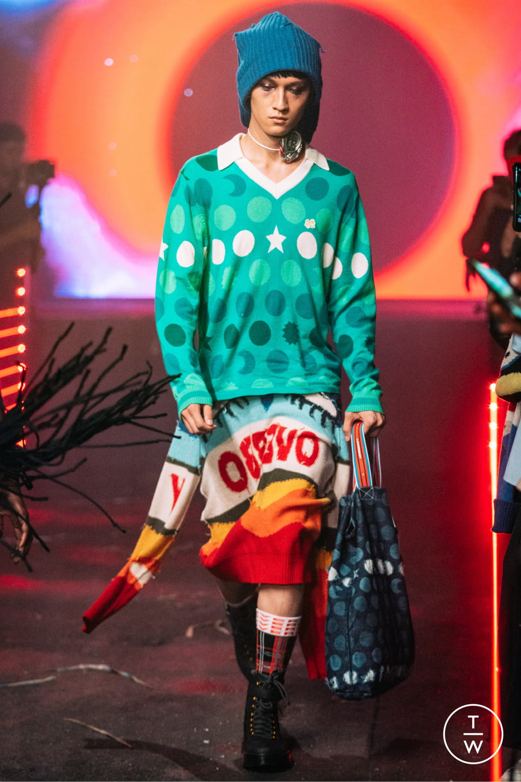 Fashion Week London Spring/Summer 2022 look 32 from the Charles Jeffrey LOVERBOY collection womenswear