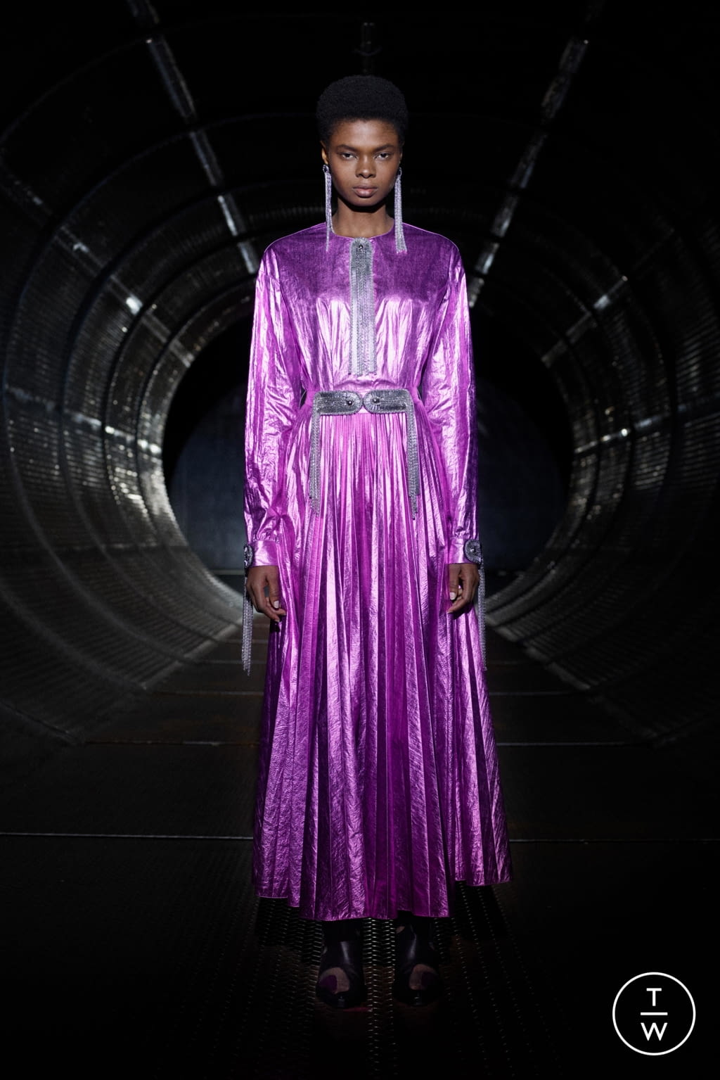 Fashion Week London Resort 2020 look 17 from the Christopher Kane collection 女装