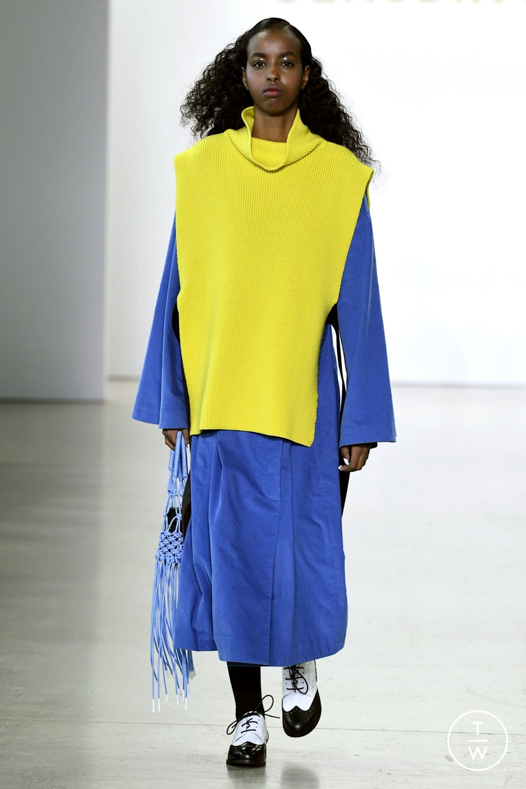 Fashion Week New York Fall/Winter 2022 look 12 from the Claudia Li collection 女装
