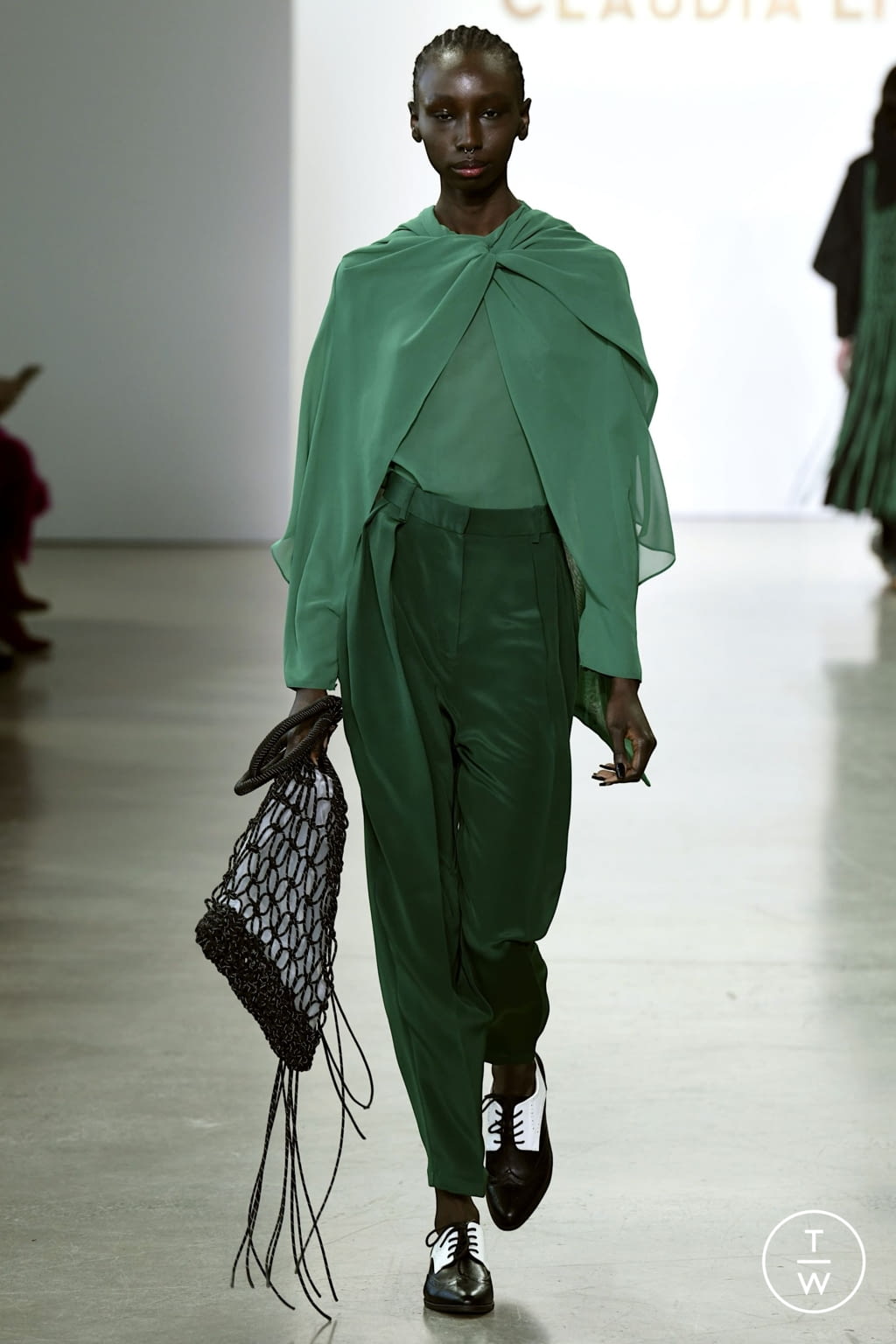 Fashion Week New York Fall/Winter 2022 look 16 from the Claudia Li collection womenswear