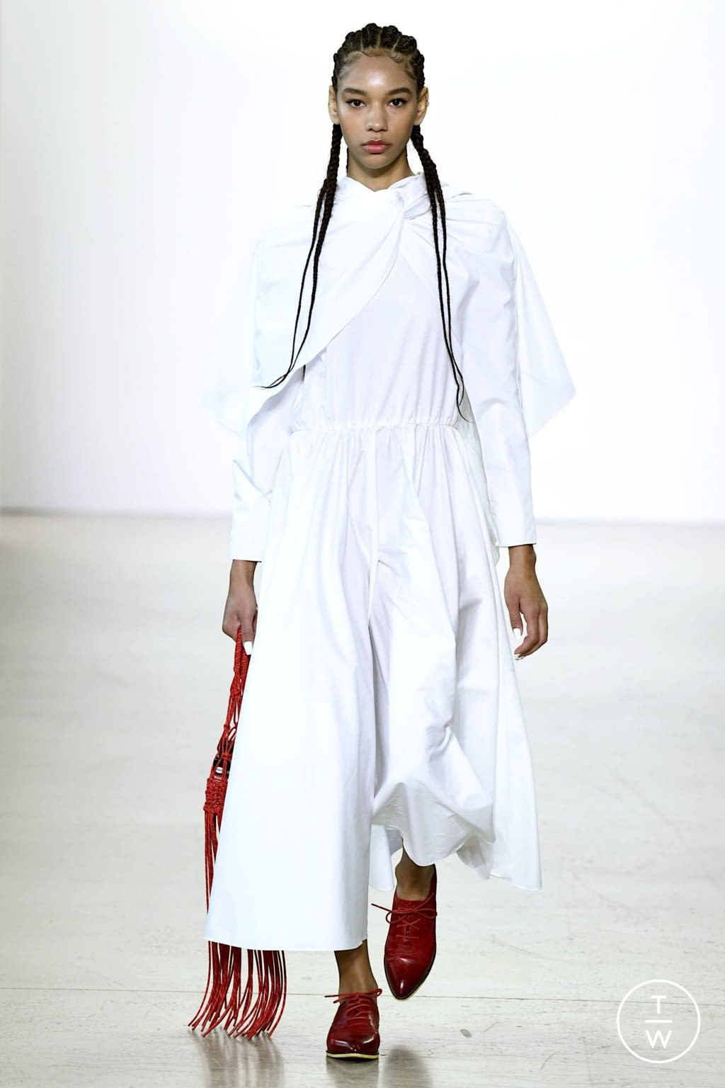 Fashion Week New York Fall/Winter 2022 look 25 from the Claudia Li collection 女装