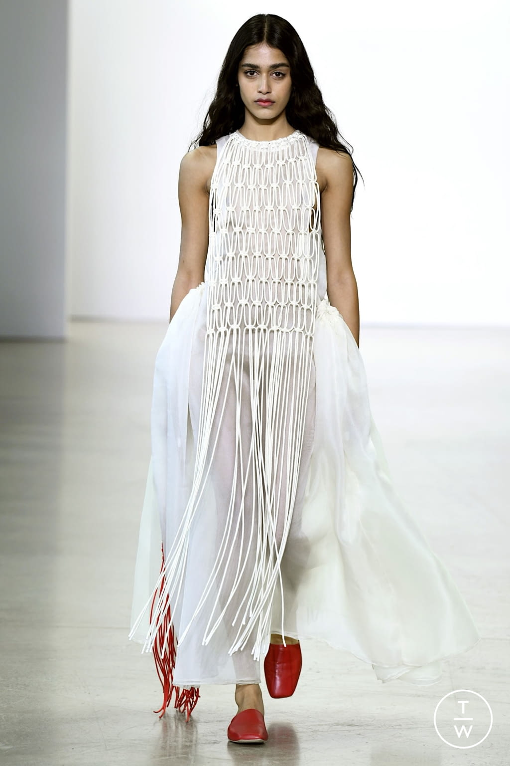 Fashion Week New York Fall/Winter 2022 look 29 from the Claudia Li collection womenswear