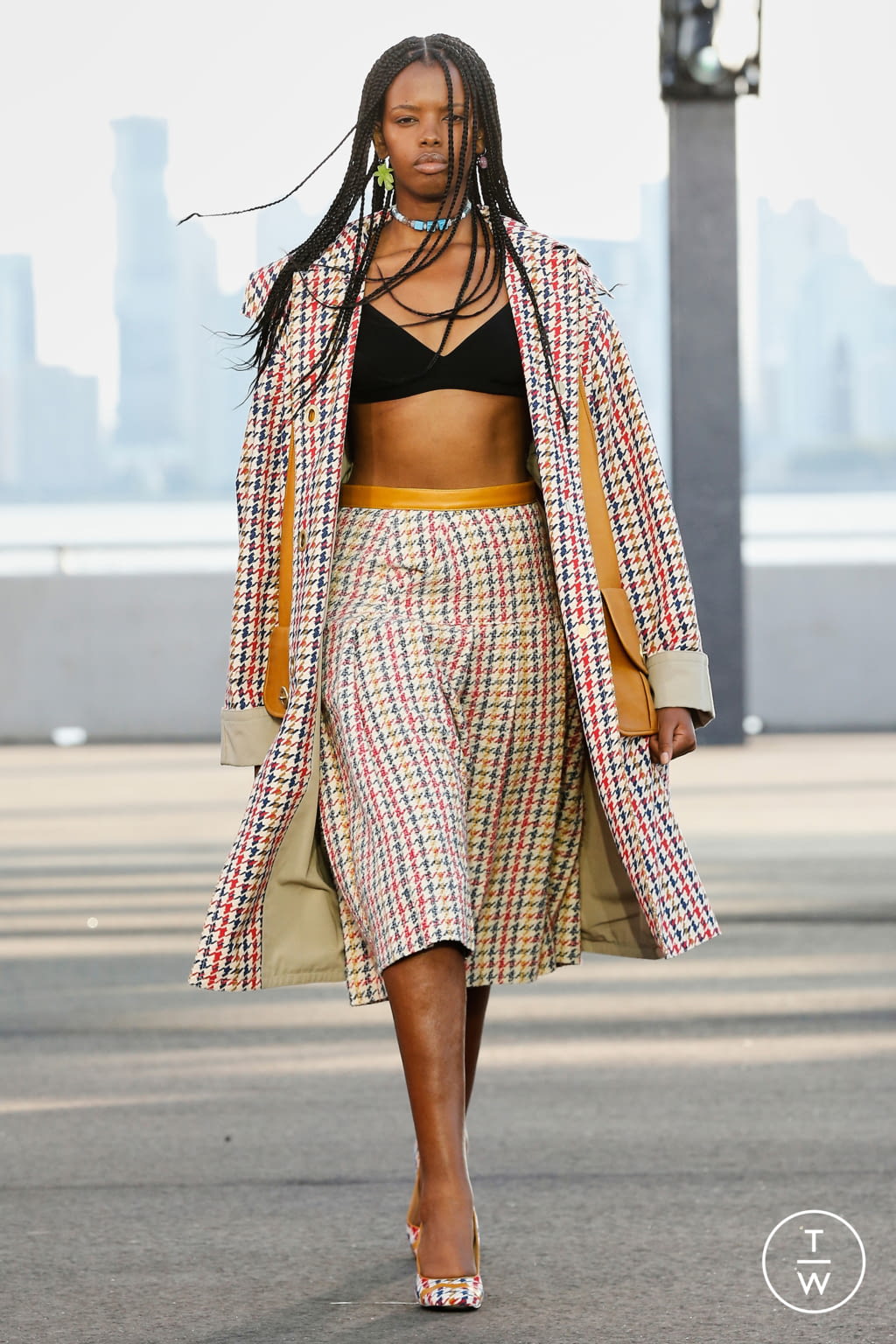 Fashion Week New York Spring/Summer 2022 look 2 from the Coach collection womenswear