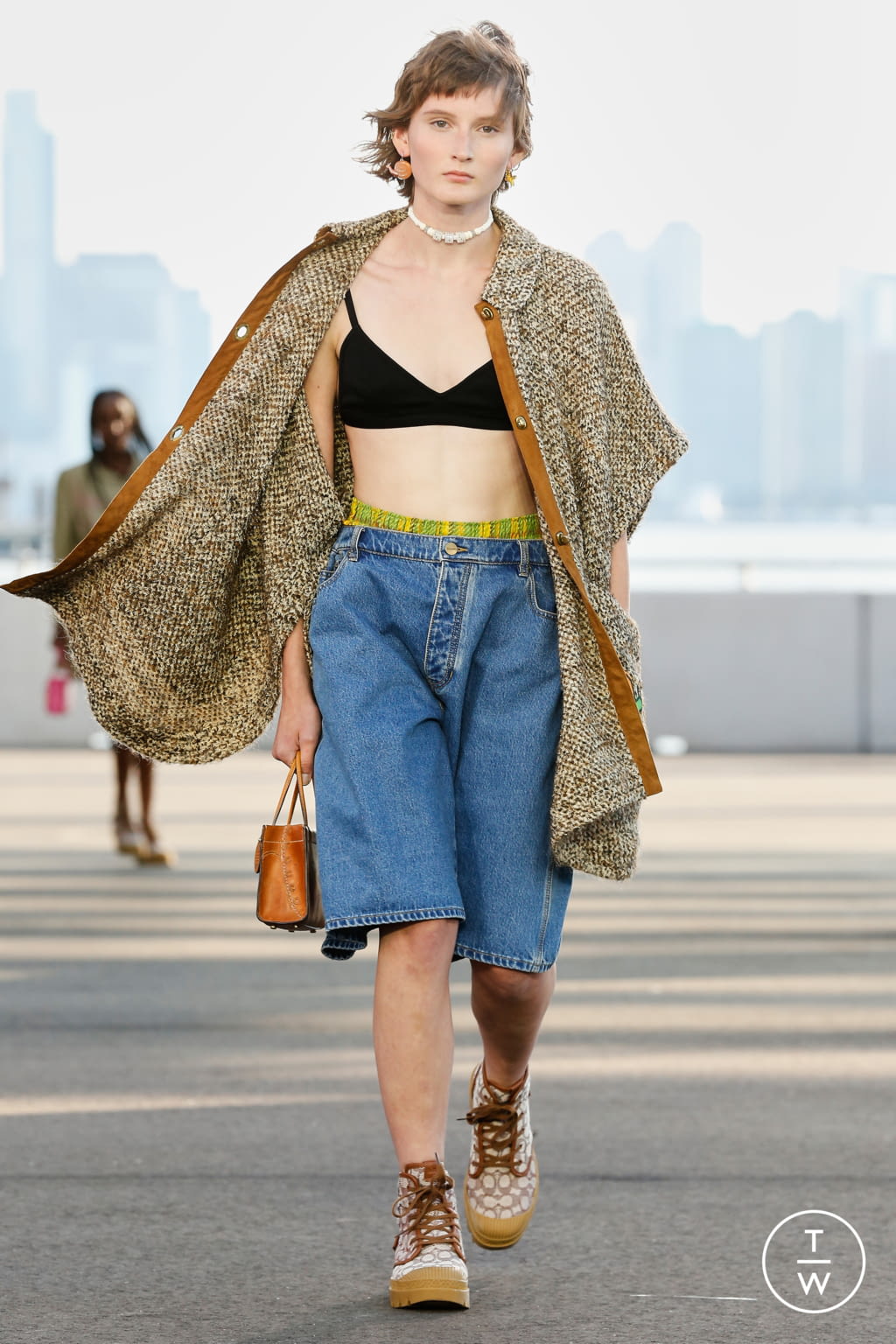Fashion Week New York Spring/Summer 2022 look 10 de la collection Coach womenswear