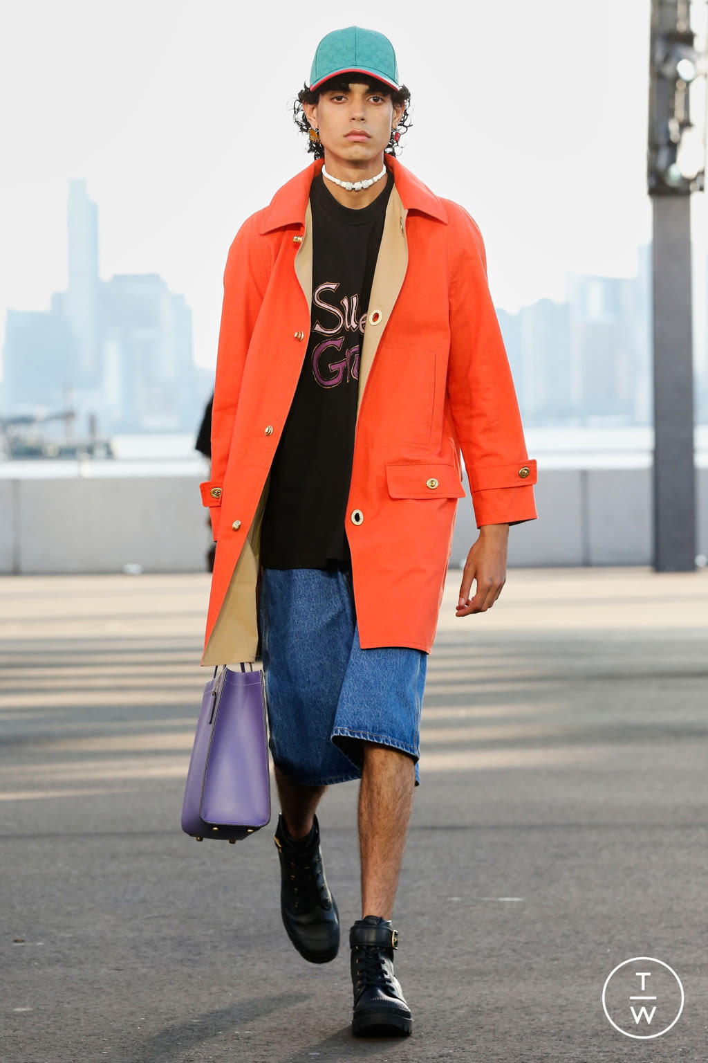 Fashion Week New York Spring/Summer 2022 look 23 from the Coach collection womenswear