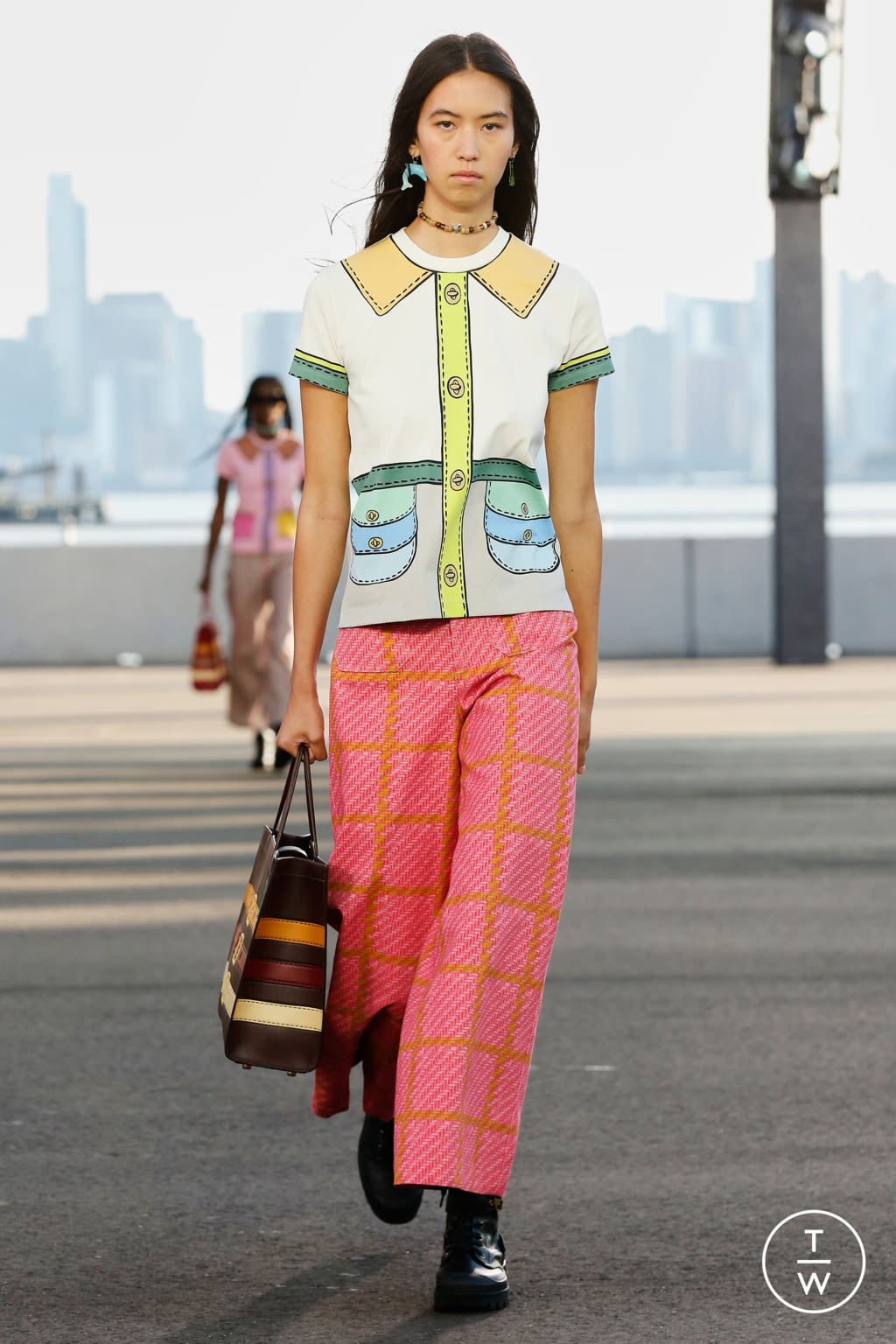 Fashion Week New York Spring/Summer 2022 look 41 from the Coach collection 女装