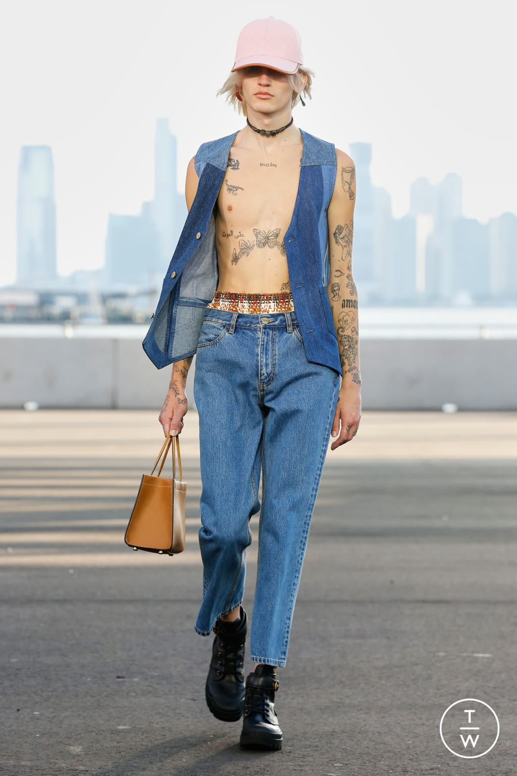 Fashion Week New York Spring/Summer 2022 look 43 from the Coach collection womenswear