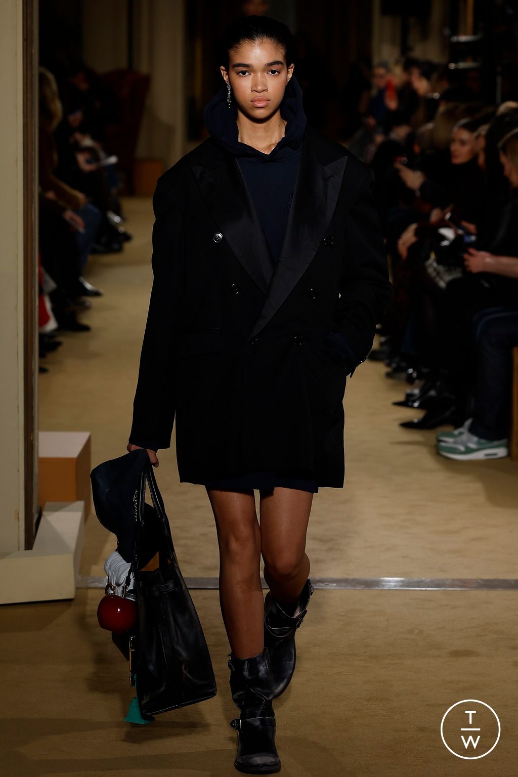 Fashion Week New York Fall/Winter 2024 look 2 from the Coach collection womenswear