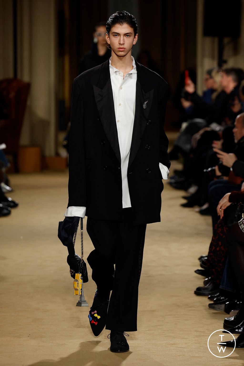 Fashion Week New York Fall/Winter 2024 look 3 from the Coach collection womenswear