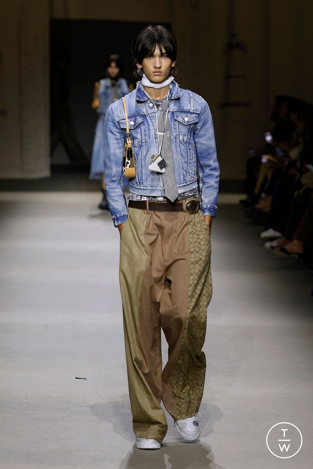 Fashion Week New York Spring/Summer 2026 look 28 from the Coach collection womenswear