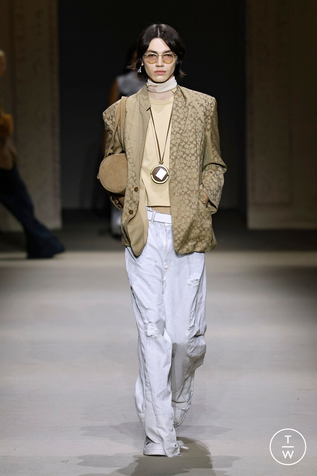 Fashion Week New York Spring/Summer 2026 look 37 from the Coach collection womenswear