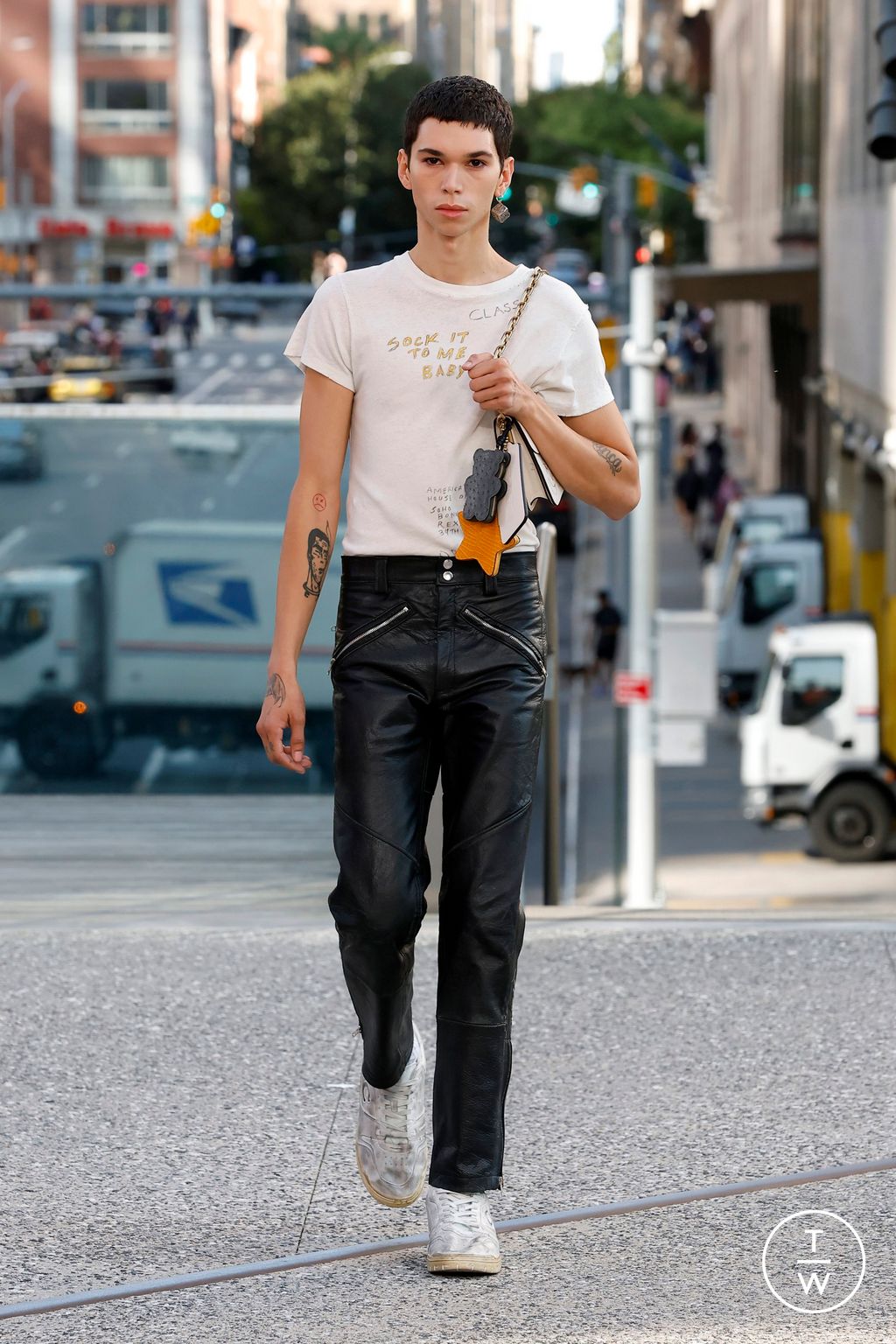 Fashion Week New York Spring/Summer 2025 look 21 from the Coach collection womenswear