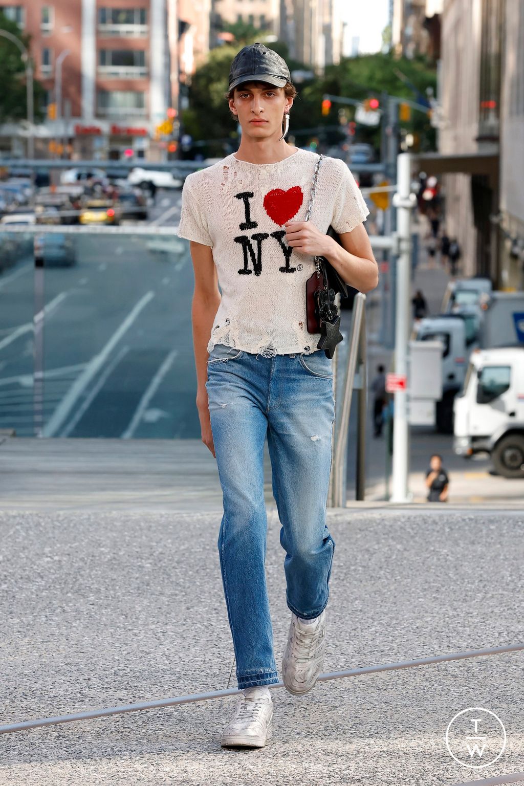 Fashion Week New York Spring/Summer 2025 look 27 from the Coach collection womenswear