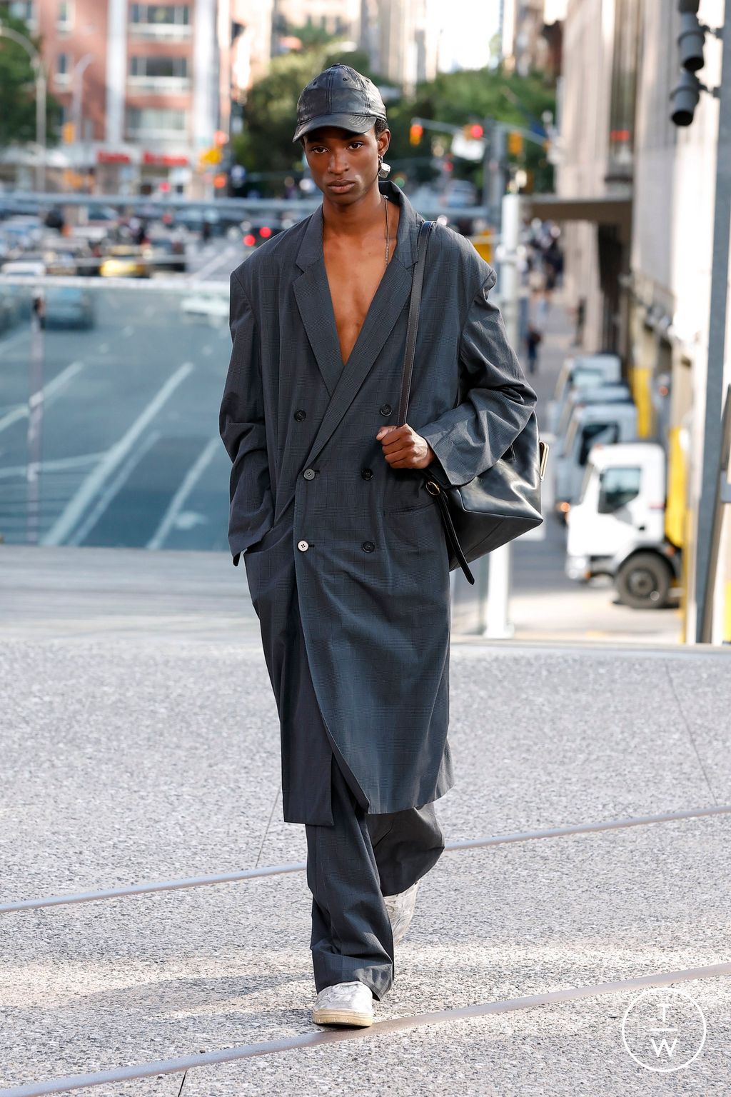 Fashion Week New York Spring-Summer 2025 look 37 from the Coach collection womenswear