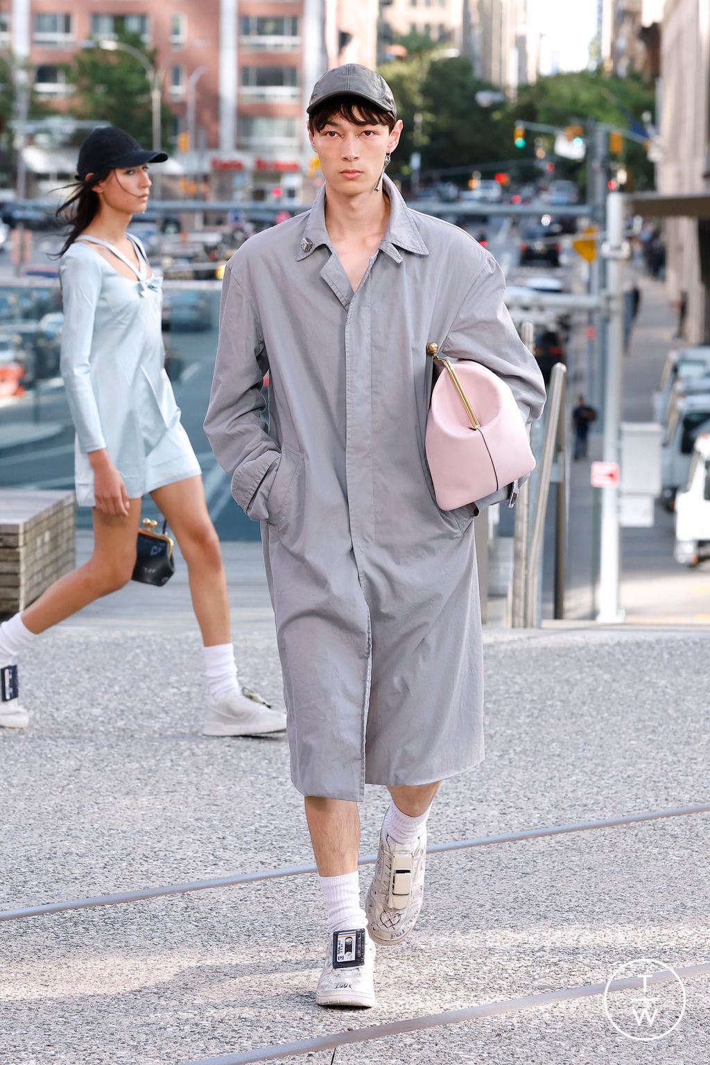 Fashion Week New York Spring/Summer 2025 look 41 from the Coach collection womenswear