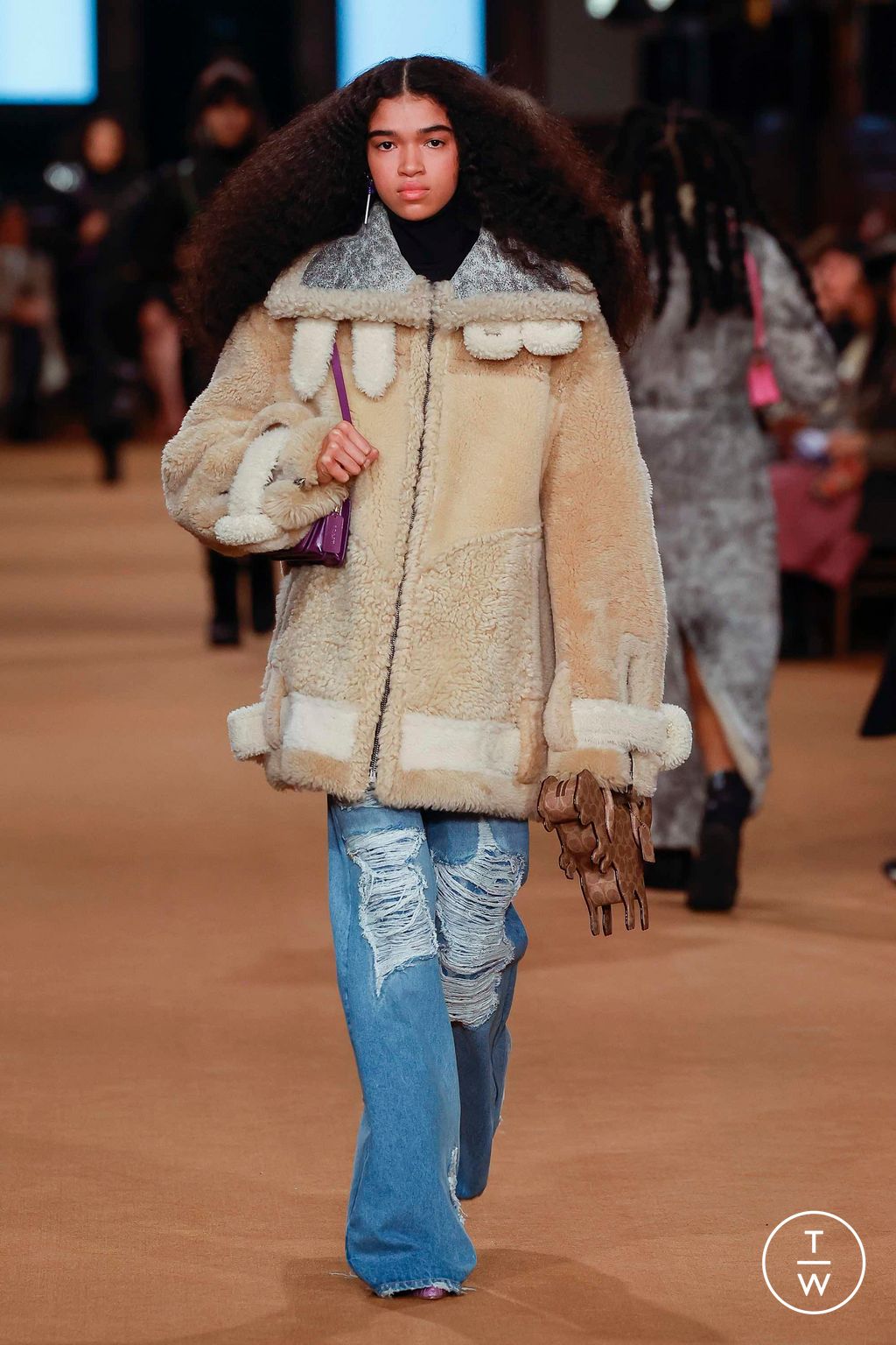 Fashion Week New York Fall/Winter 2023 look 19 from the Coach collection womenswear