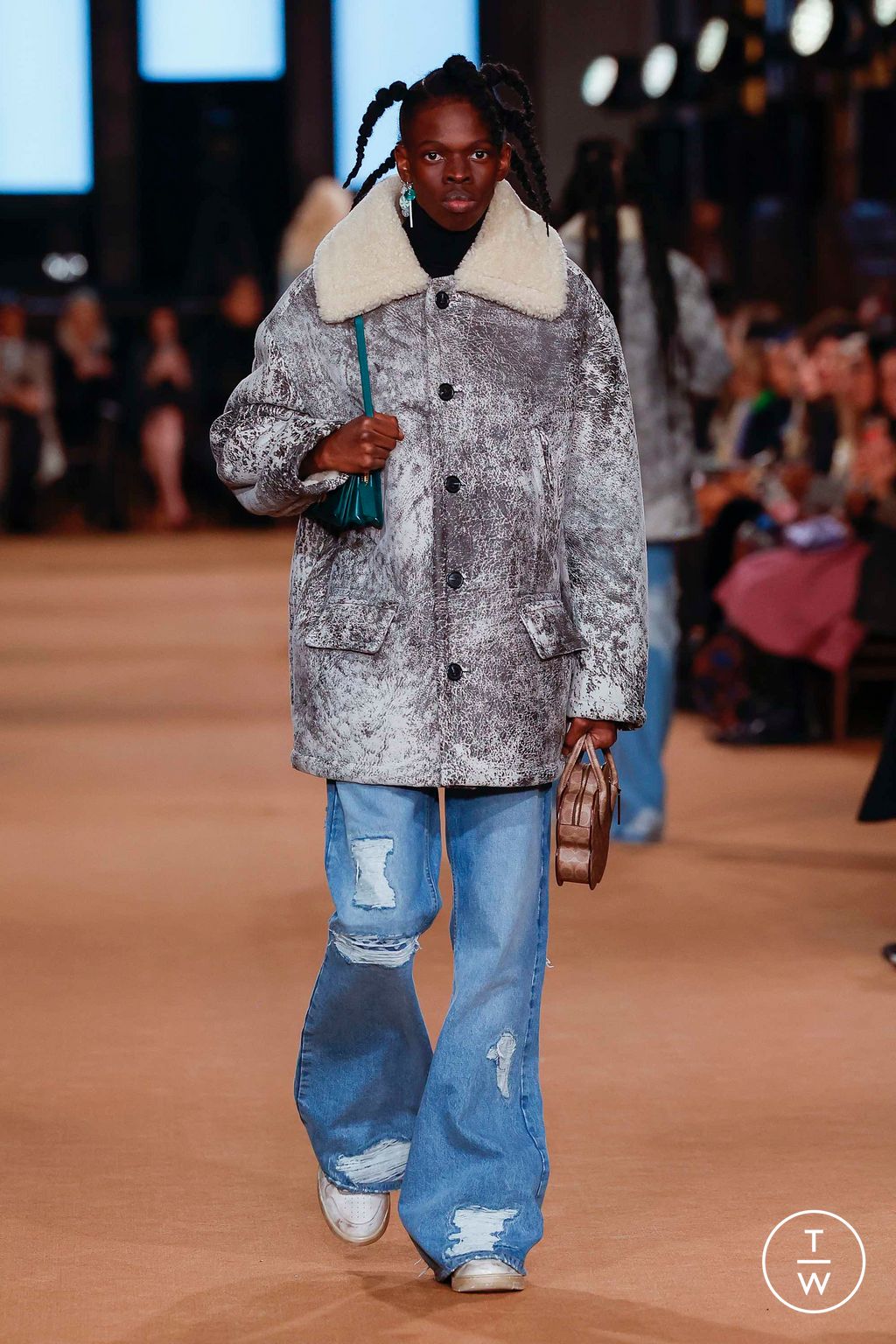 Fashion Week New York Fall/Winter 2023 look 20 from the Coach collection womenswear
