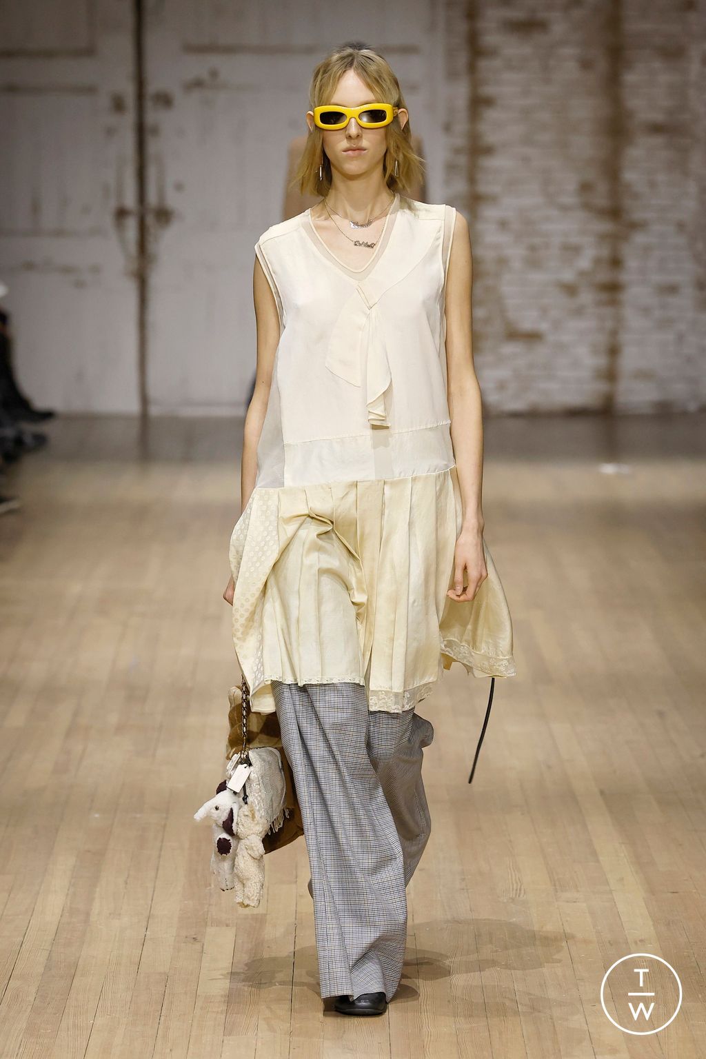 Fashion Week New York Fall/Winter 2025 look 15 from the Coach collection 女装