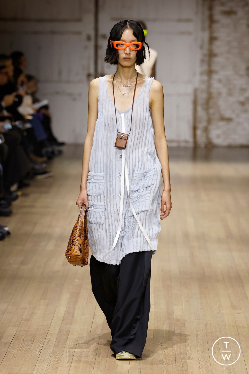 Fashion Week New York Fall/Winter 2025 look 19 from the Coach collection 女装