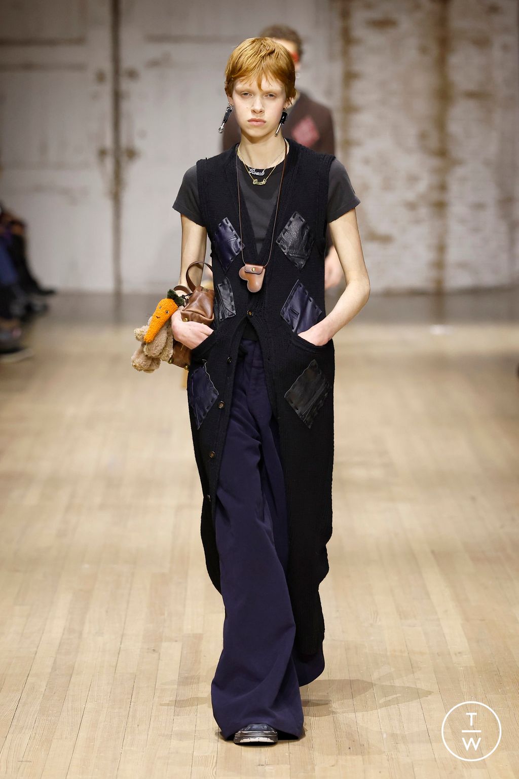 Fashion Week New York Fall/Winter 2025 look 26 from the Coach collection 女装