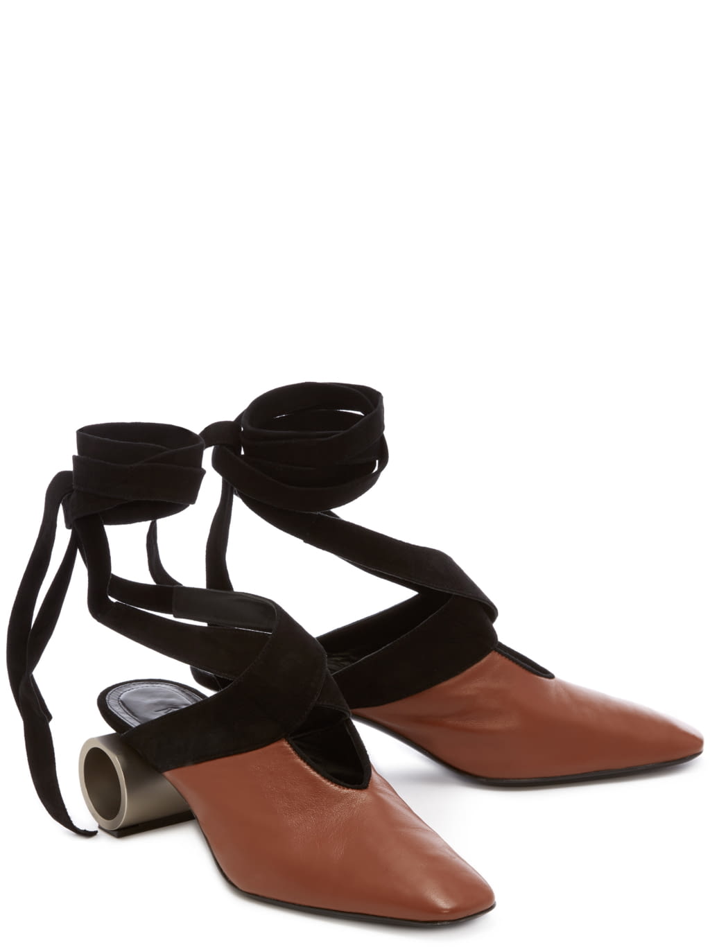 Fashion Week London Spring/Summer 2018 look 3 from the JW Anderson collection 女装配饰