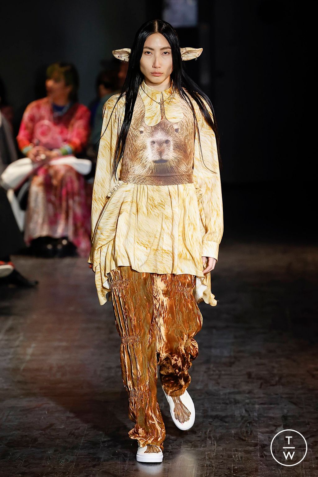 Fashion Week New York Fall/Winter 2023 look 10 de la collection Collina Strada womenswear