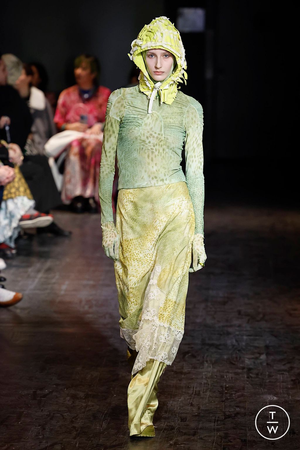 Fashion Week New York Fall/Winter 2023 look 13 de la collection Collina Strada womenswear