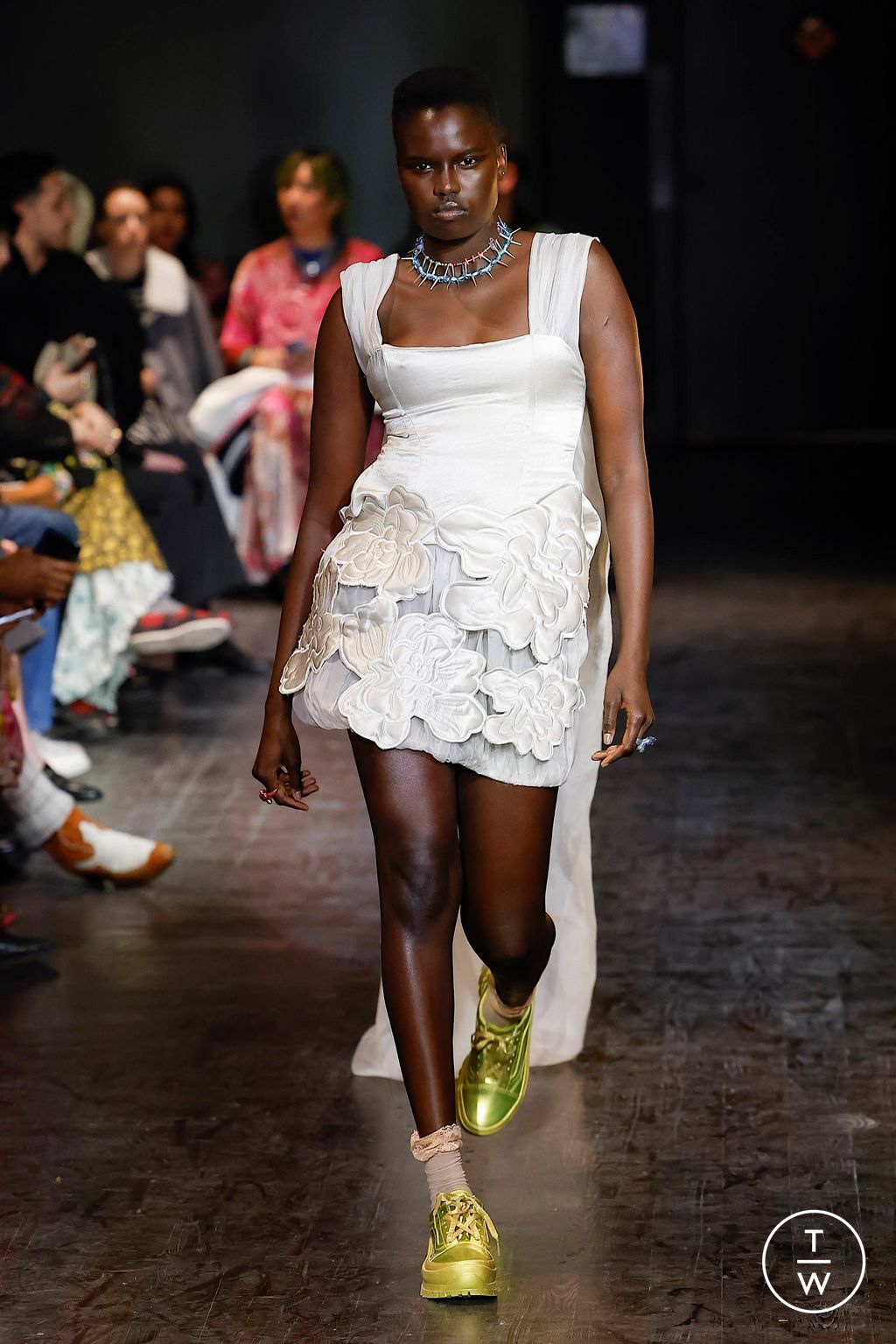 Fashion Week New York Fall/Winter 2023 look 31 de la collection Collina Strada womenswear