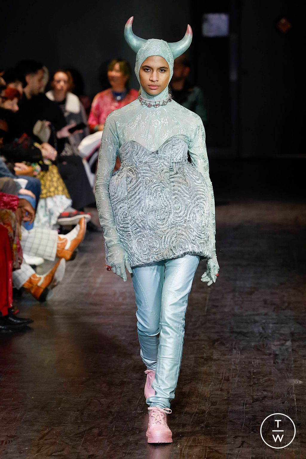 Fashion Week New York Fall/Winter 2023 look 34 from the Collina Strada collection 女装