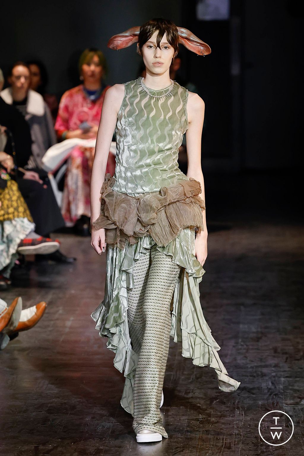 Fashion Week New York Fall/Winter 2023 look 36 de la collection Collina Strada womenswear